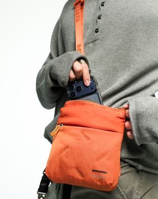 Сумка Skinarma Jax Sling Bag Orange